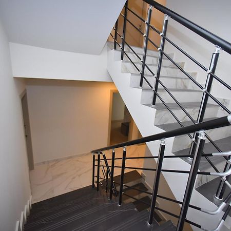 Hotel Avenue 30 Єреван Екстер'єр фото