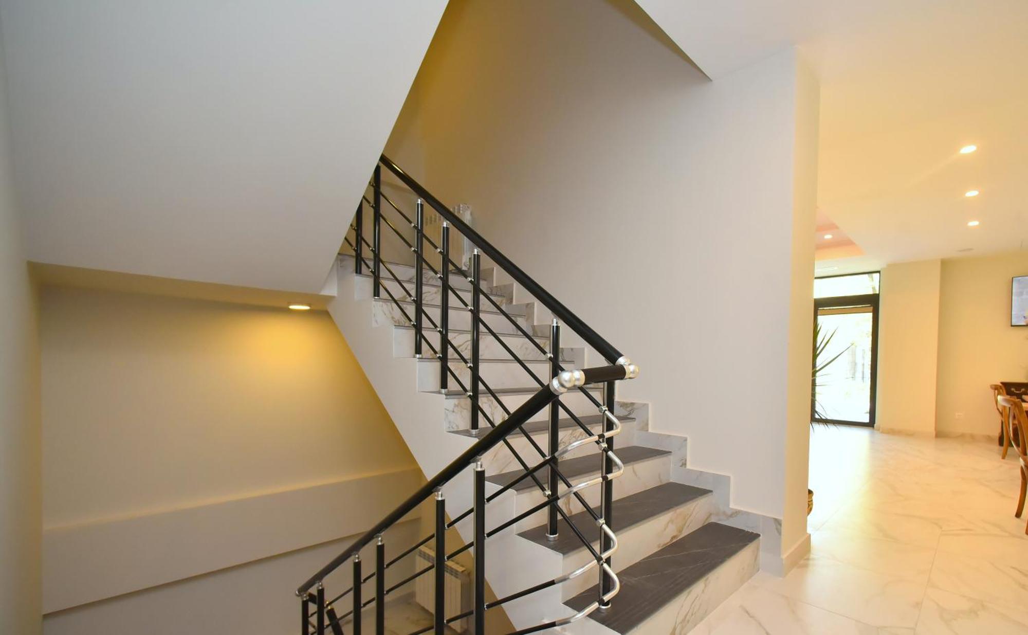 Hotel Avenue 30 Єреван Екстер'єр фото