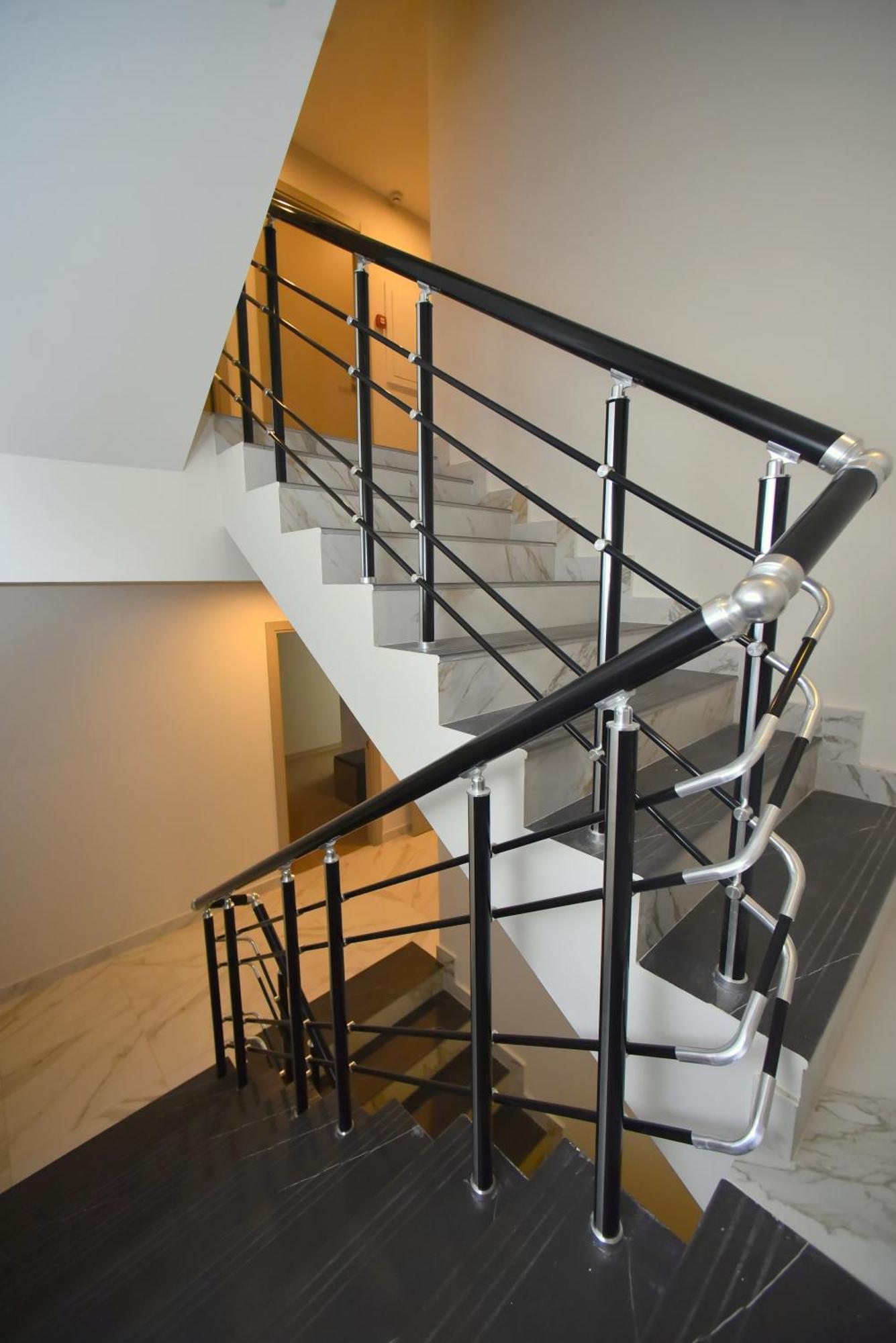 Hotel Avenue 30 Єреван Екстер'єр фото