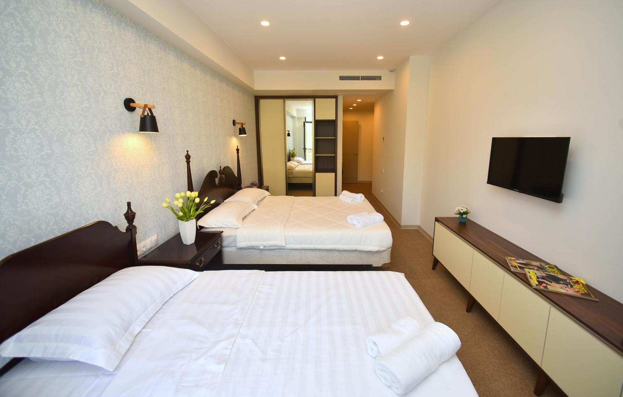 Hotel Avenue 30 Єреван Екстер'єр фото