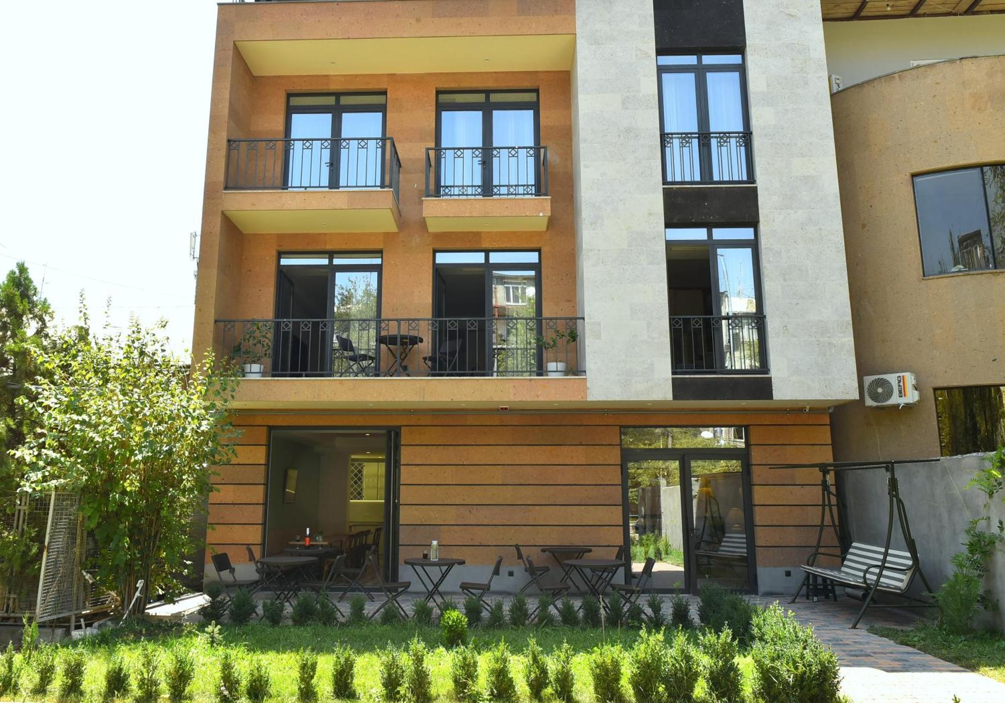 Hotel Avenue 30 Єреван Екстер'єр фото